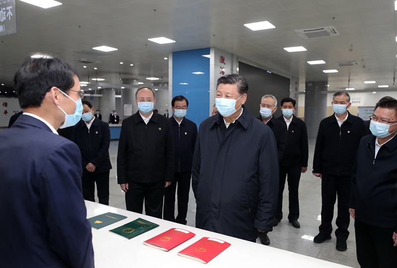 2021年3月23日，習近平在福建三明沙縣農(nóng)村產(chǎn)權(quán)交易中心考察。