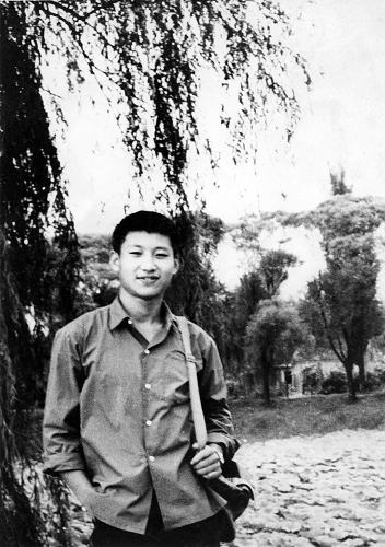 這是1972年，插隊(duì)回京探親時(shí)的習(xí)近平。